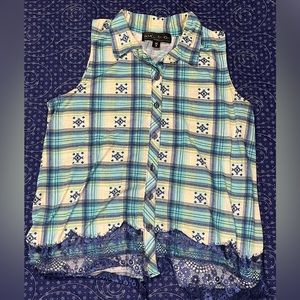 Almost Famous Sleeveless Plaid Top